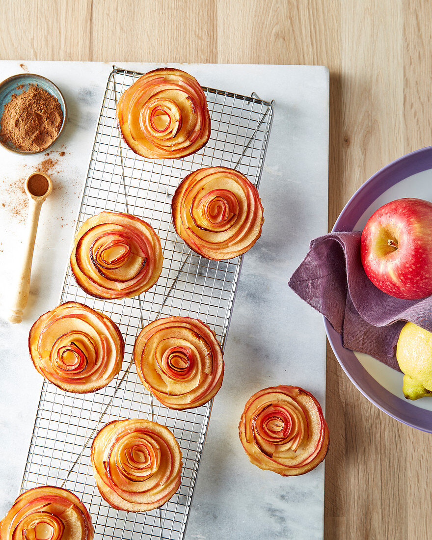 Apple roses (apple pastries shaped like blossoms)