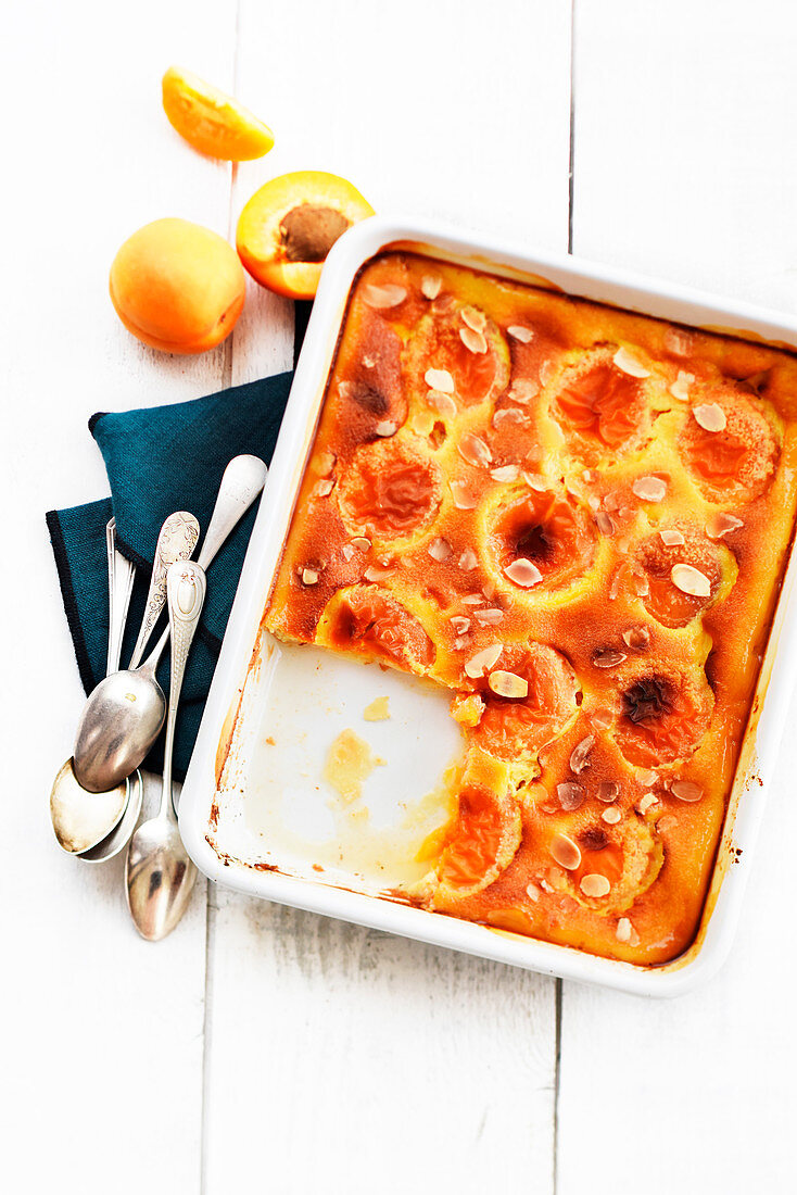 Apricot clafoutis with almonds
