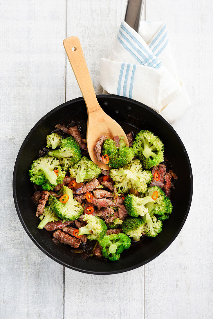 Beef with broccoli and chilli from a wok