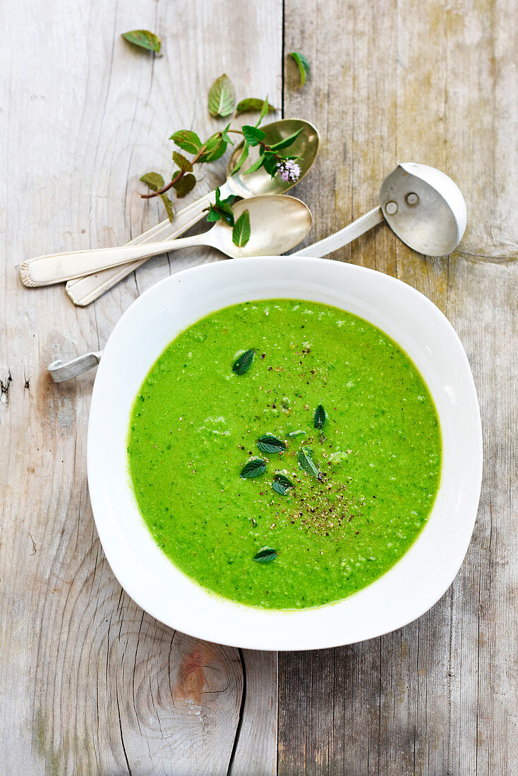 Cream of pea and wasabi soup