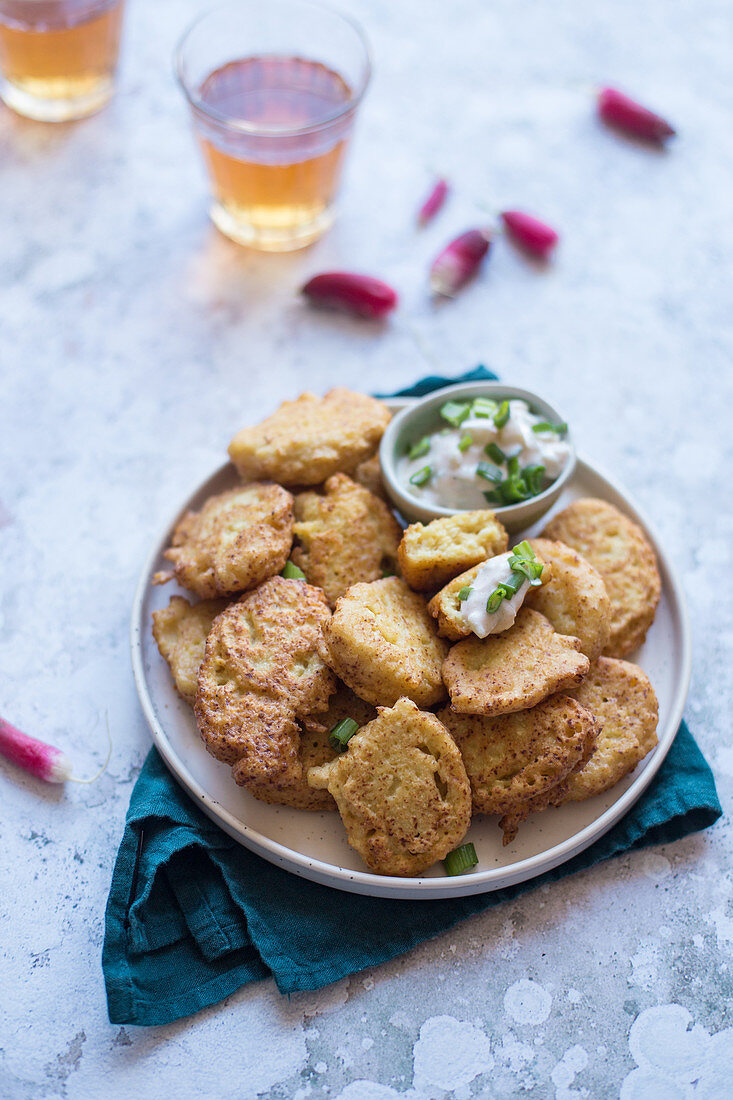 Cauliflower fritters with a dip