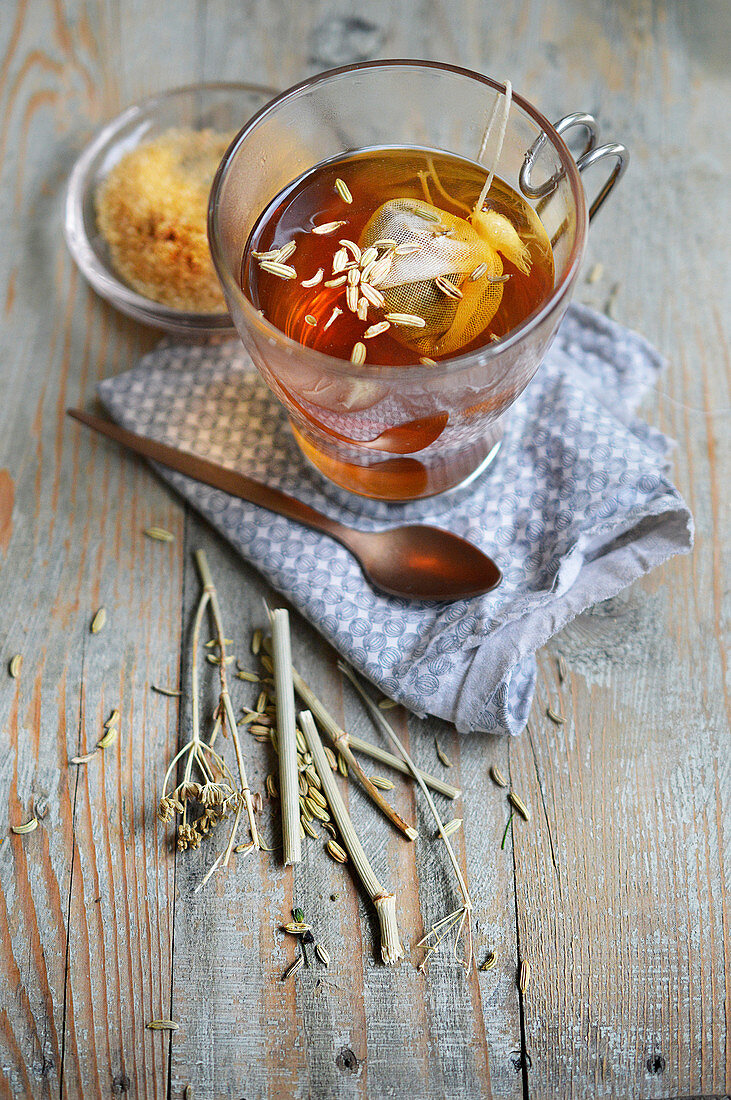 Kräutertee mit Fenchel