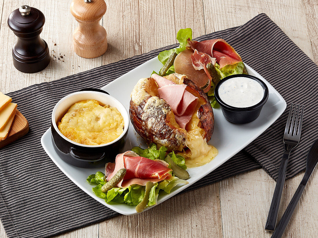 Jacket potato with ham and cheese