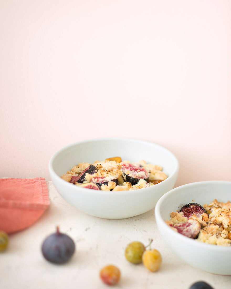 Crumble with figs