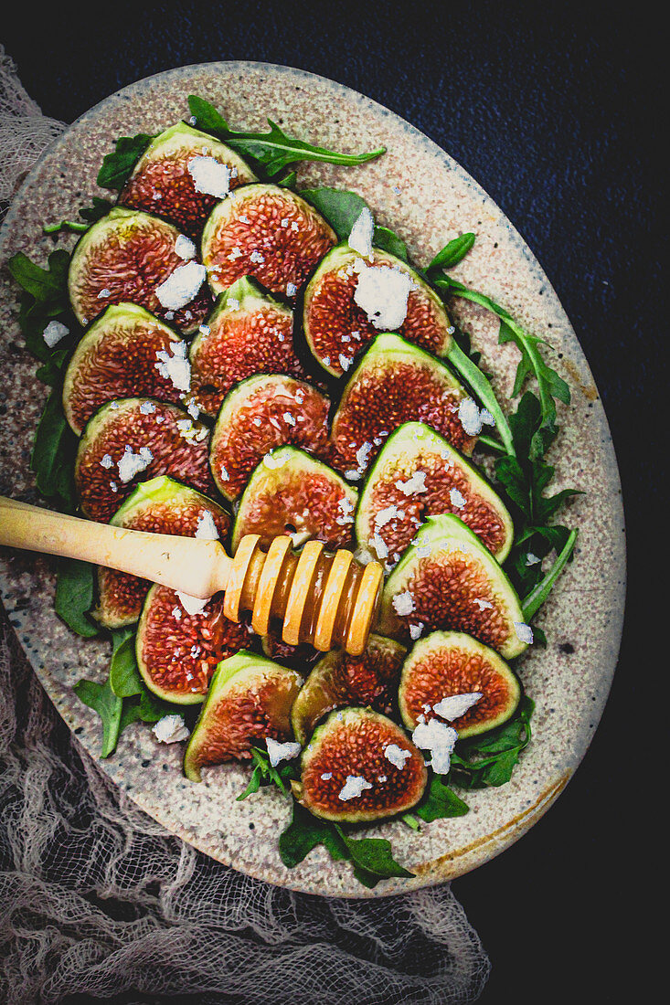 Feigencarpaccio mit Feta und Honig