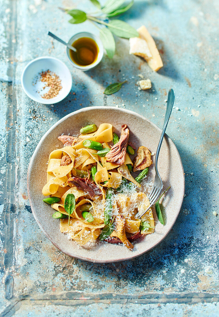 Pappardelle with lamb, green asparagus and artichokes
