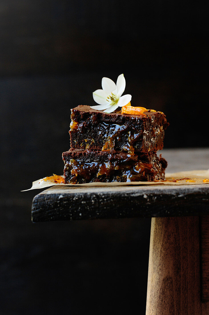 Chocolate brownies with orange marmalade