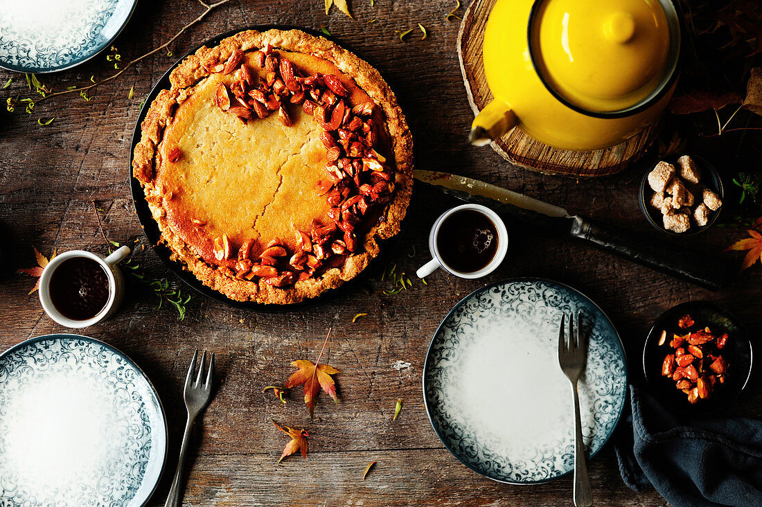 Veganer herbstlicher Käsekuchen