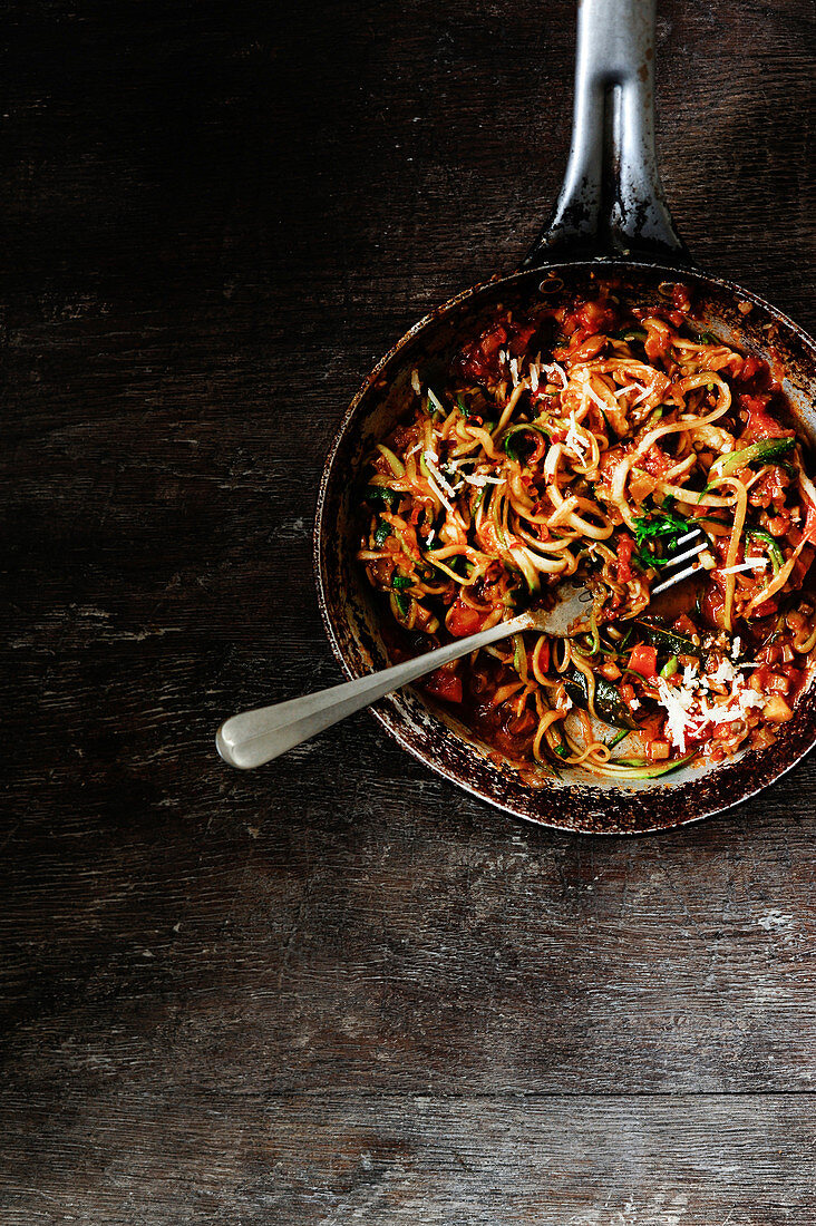 Fried noodles with vegetables