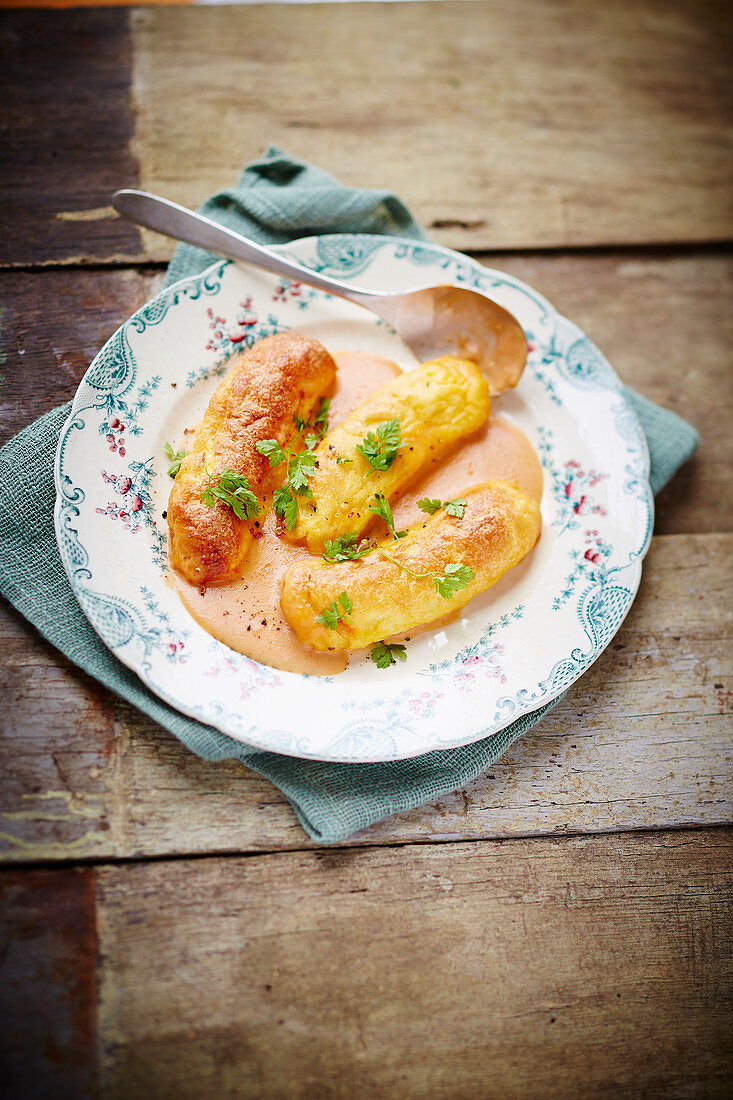 Pike quenelles