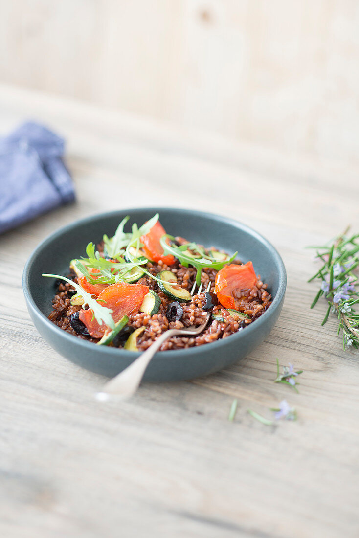 Brown rice with summer vegetables