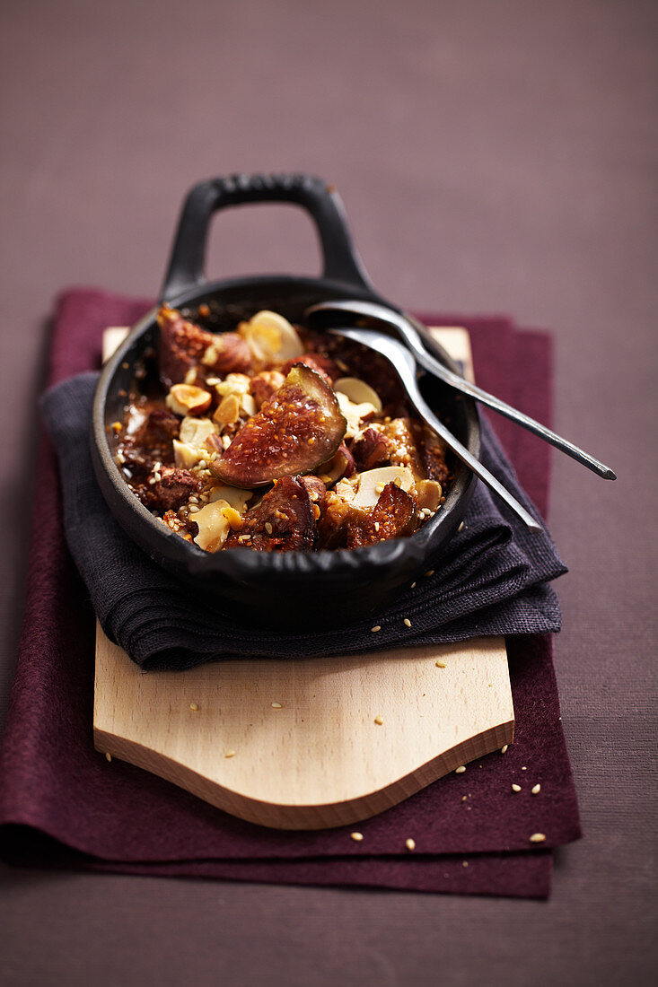 Feigen-Cassolette mit Trockenfrüchten