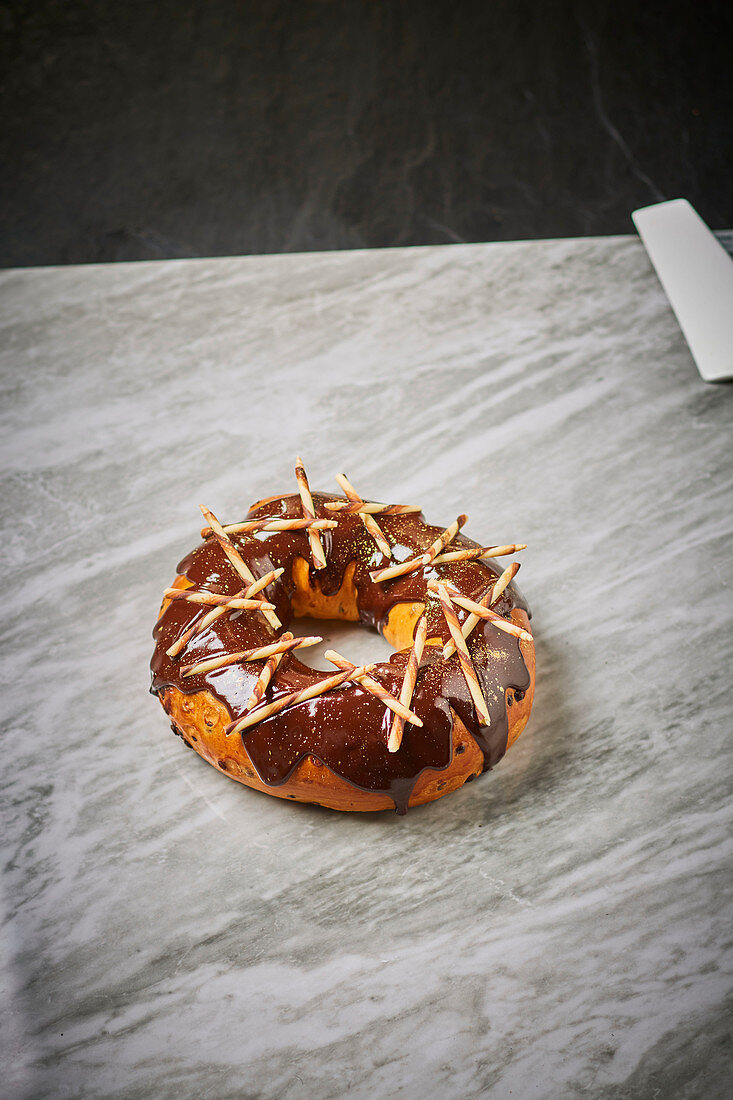 Kranzkuchen mit Schokoladenglasur