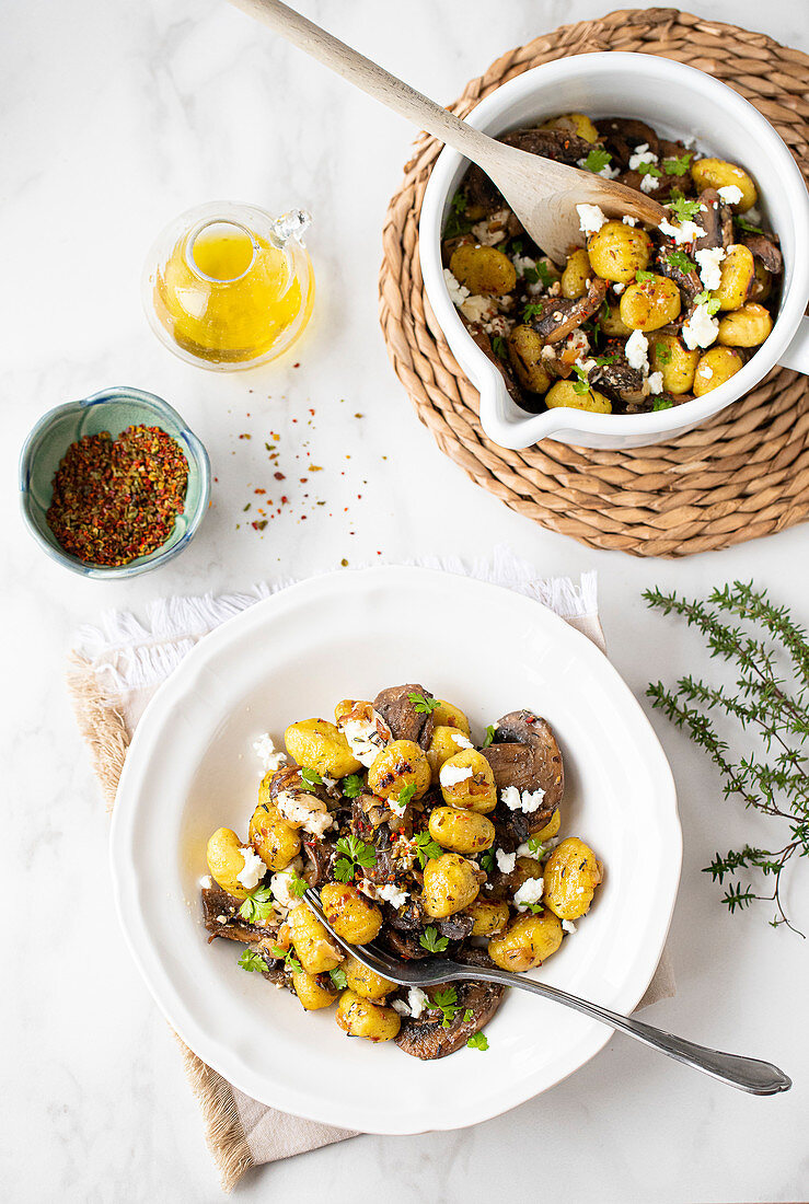 Gnocchi with mushrooms, feta and mixed spices