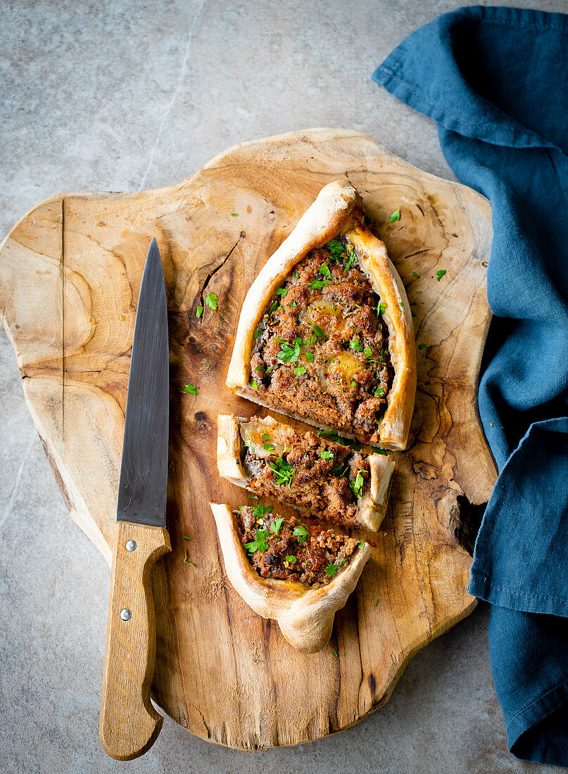 Turkish pizza with minced meat