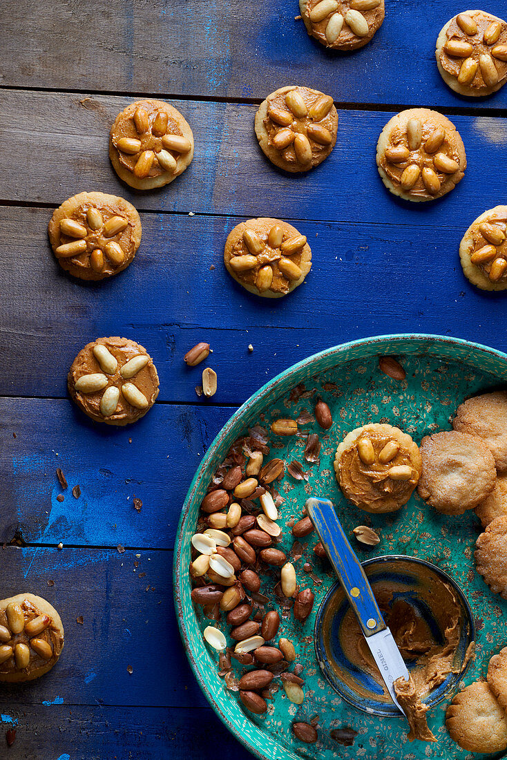 Peanut biscuits