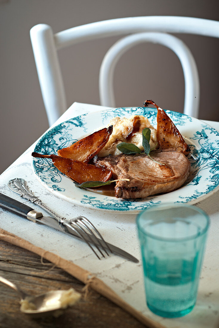 Pork chop with pears