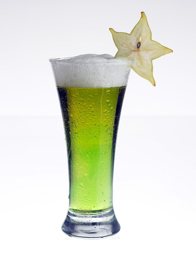Grüner Bier-Cocktail 'Maya'