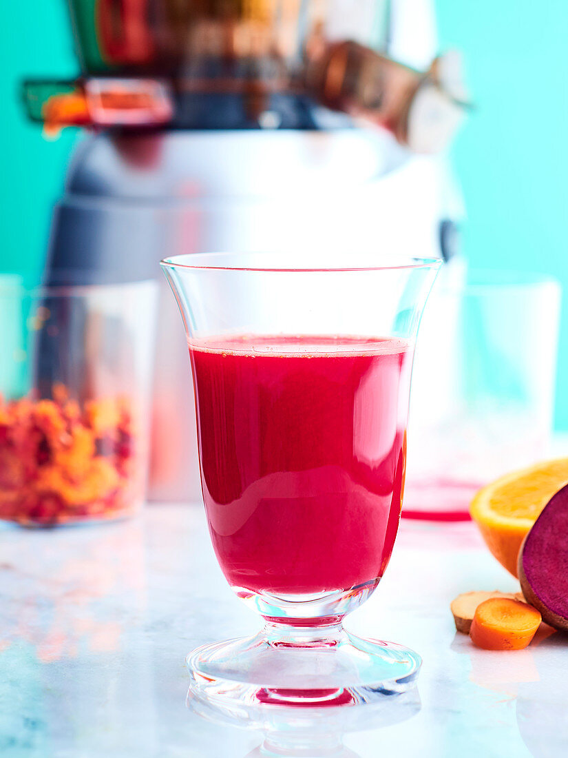 Rote-Bete-Saft mit Orange, Karotte und Ingwer