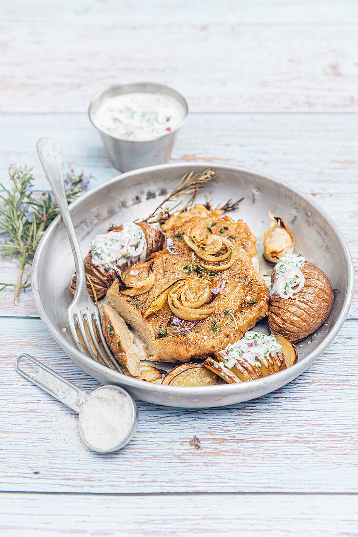 Gegrillter Seitan mit Kartoffeln