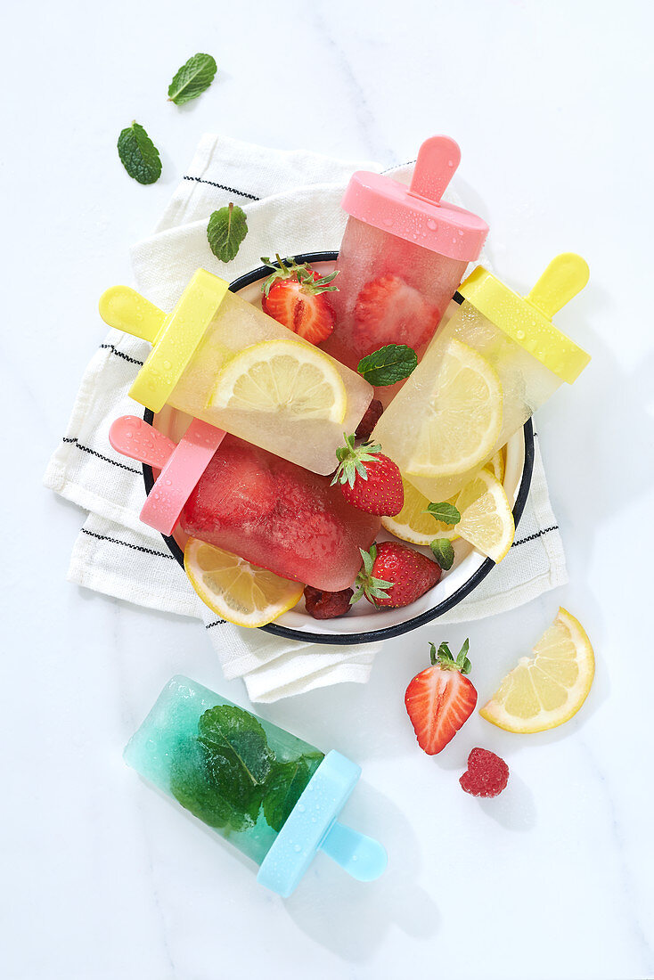 Strawberry,mint and lemon iced lollipops