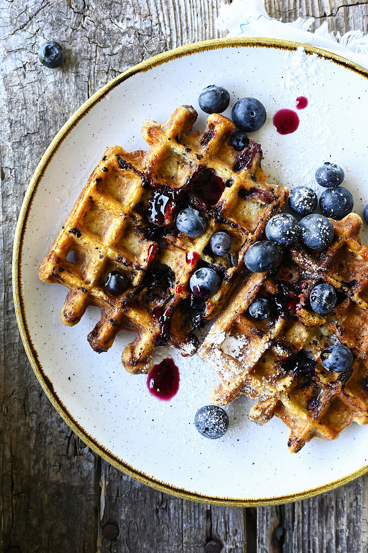 Waffeln mit Blaubeeren