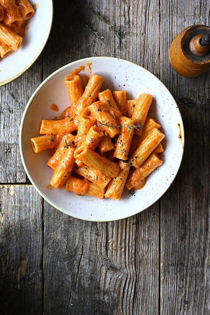 Penne with creamy pepper sauce