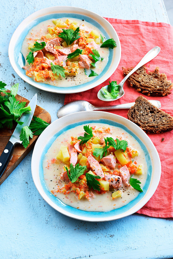 Salmon chowder