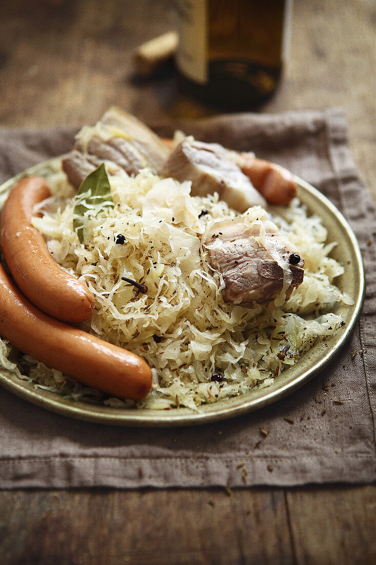 Garnished sauerkraute