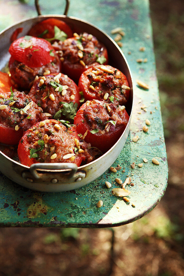 Tomatoes stuffed with veal