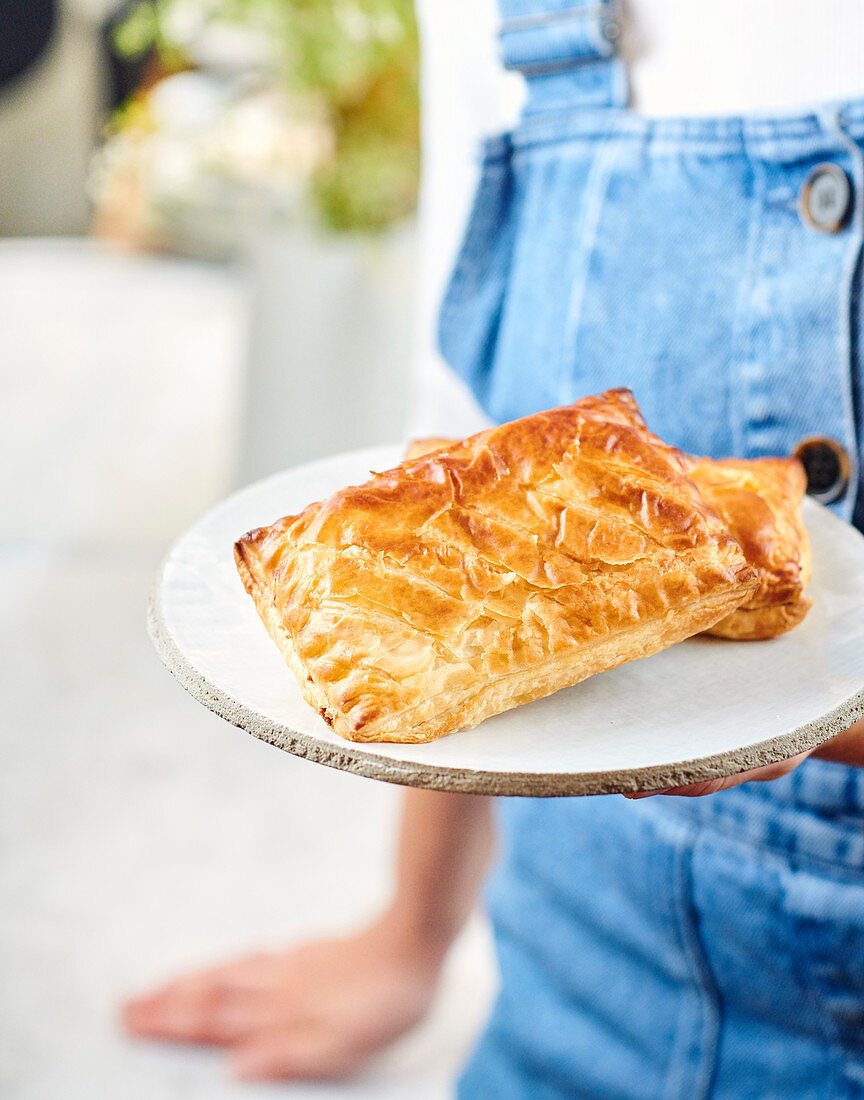 Friand aux échalotes (Teigtaschen mit Zwiebelfüllung, Frankreich)