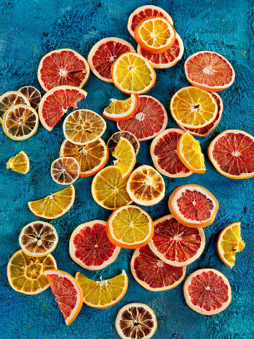 Assortment of citrus fruit slices