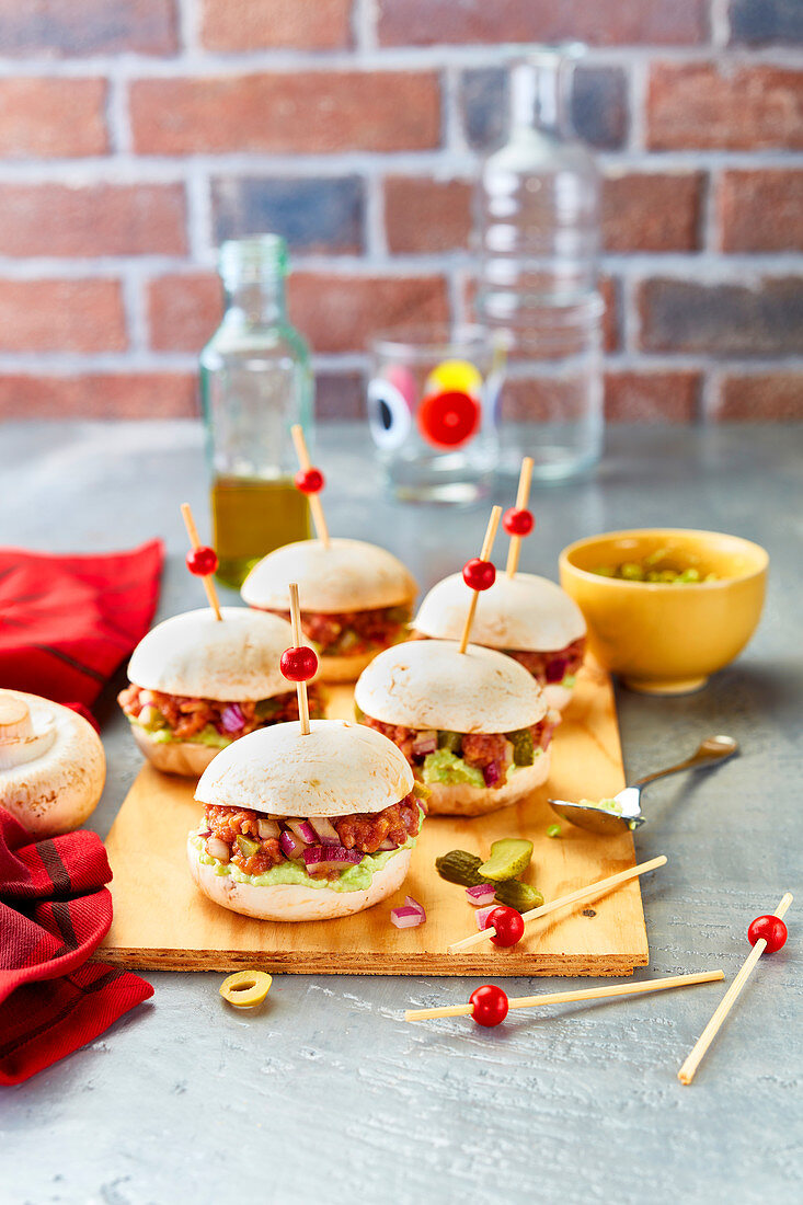 Beef tartare and avocado mayonnaise mini hamburgers