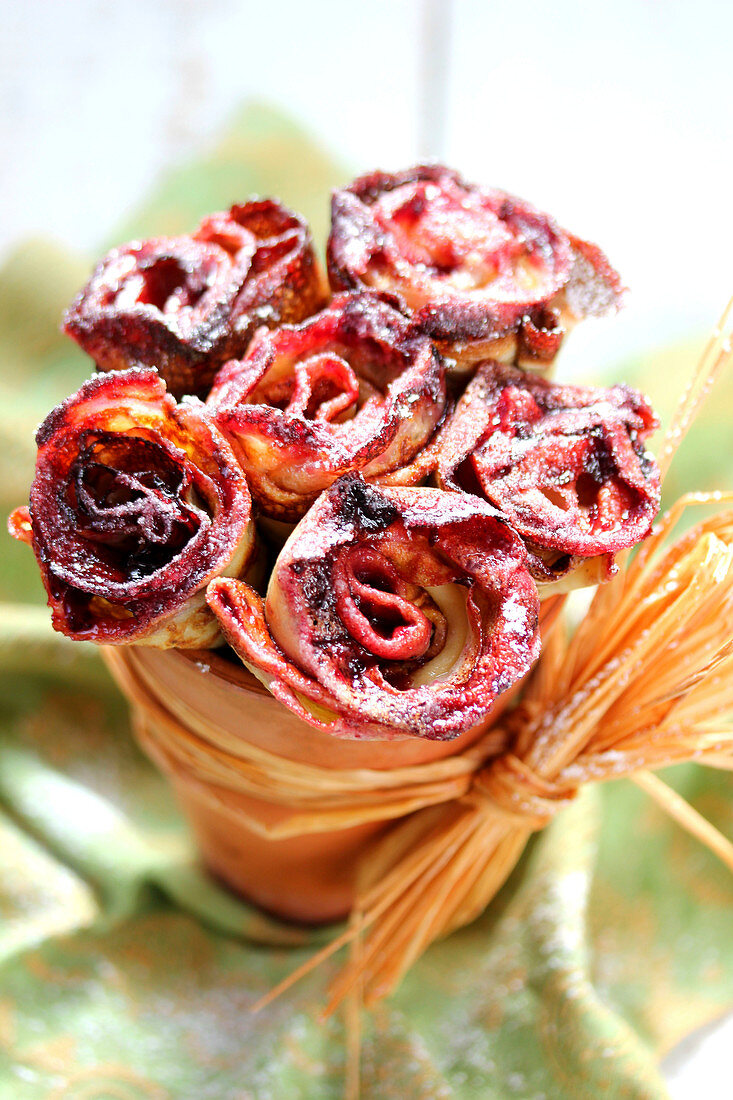 Strauß aus Pfannkuchen mit Marmelade