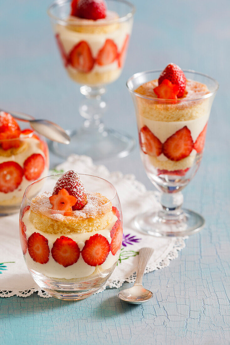 Quick strawberry tiramisu served in dessert glasses