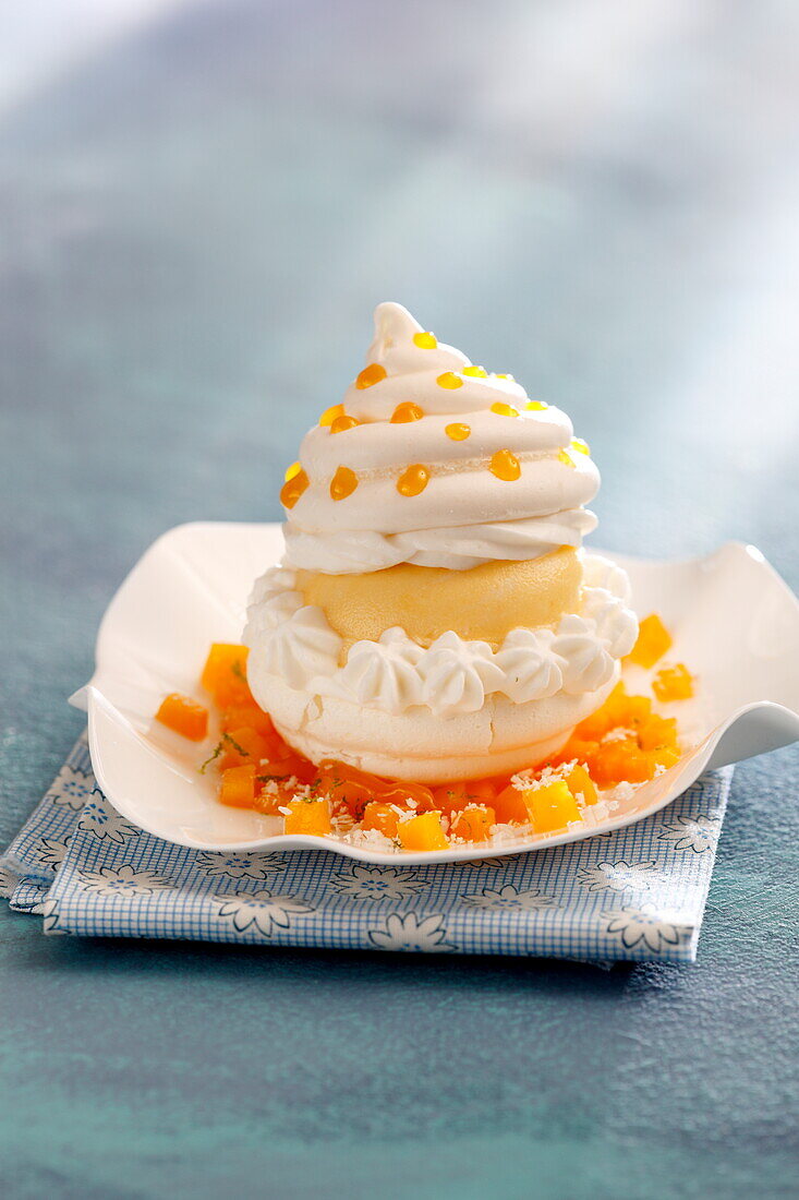 Vacherin mango tartlet