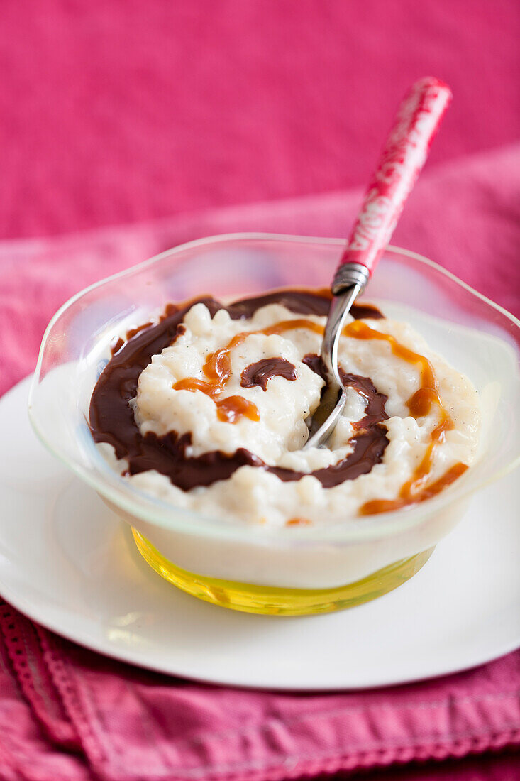 Rice pudding with chocolate and caramel