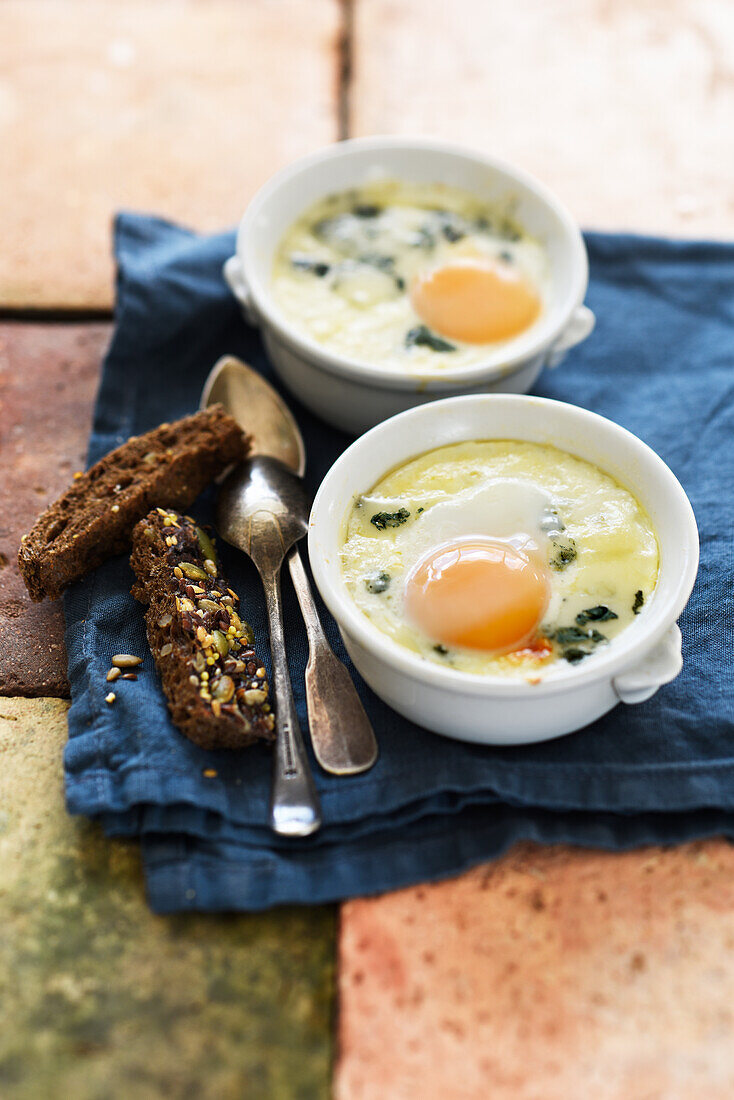 Oeuf cocotte with Roquefort