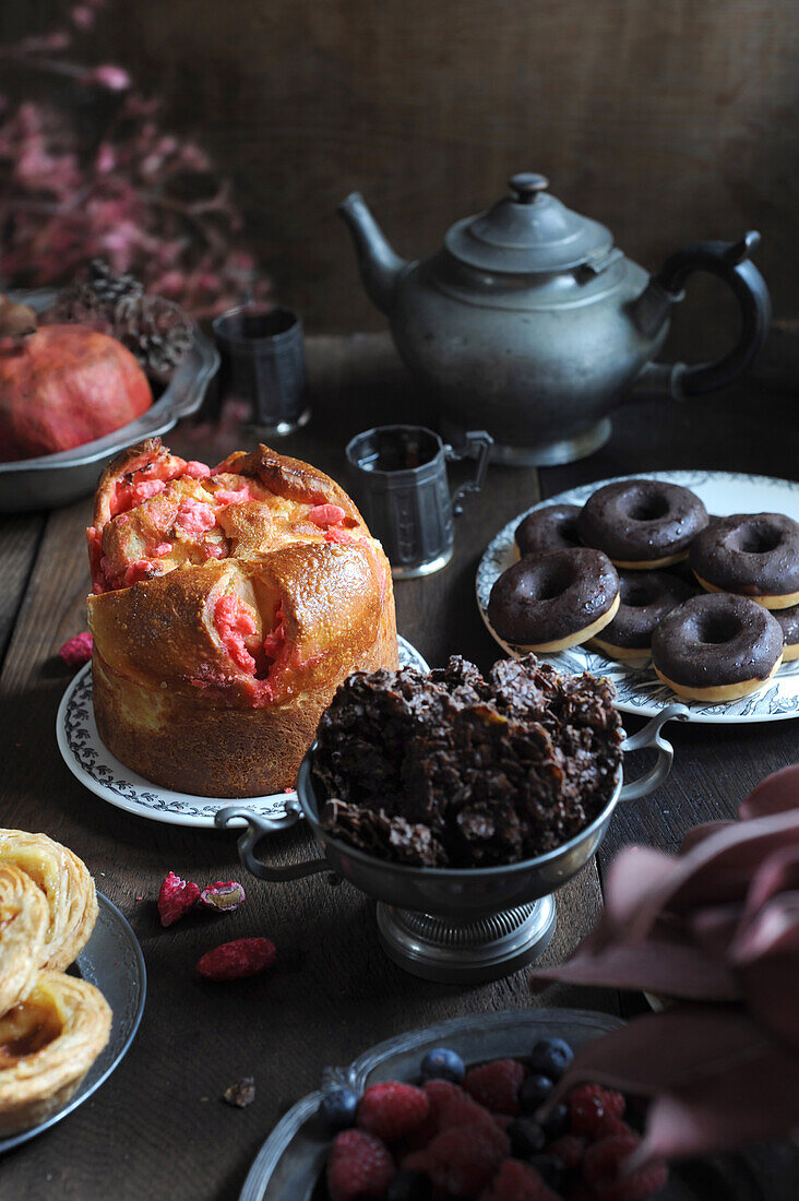 Brioche with praline roses