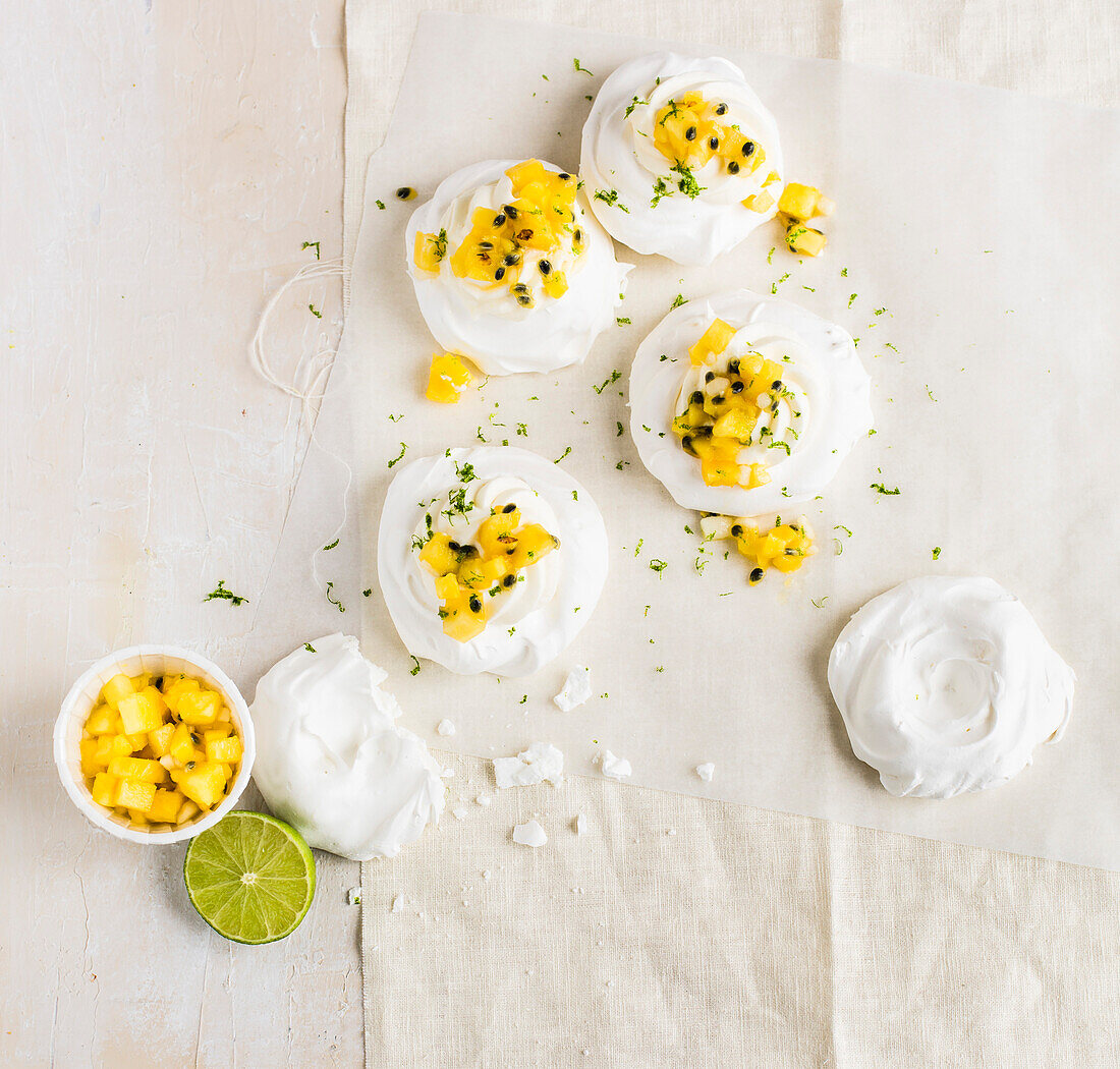 Mini Pavlova with mango and lime