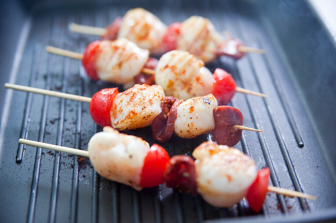 Scallop skewers with chorizo