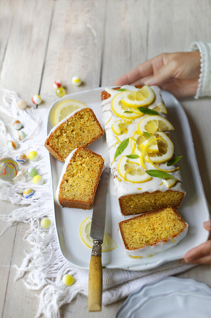 Lemon cake with poppy seeds