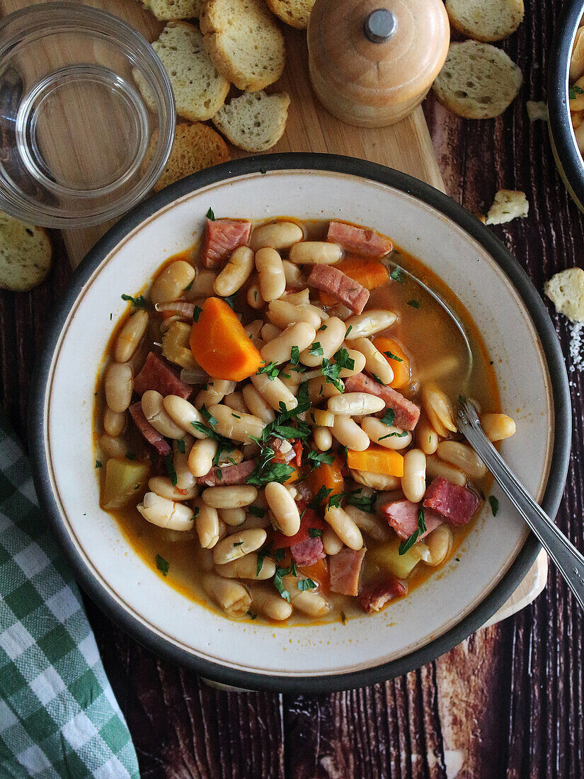 Bean stew with bacon