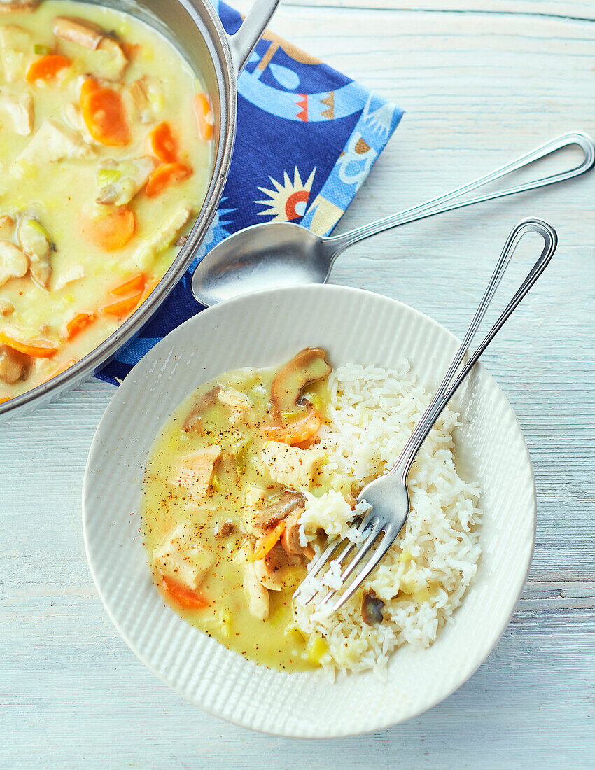 Turkey blanquette served with rice