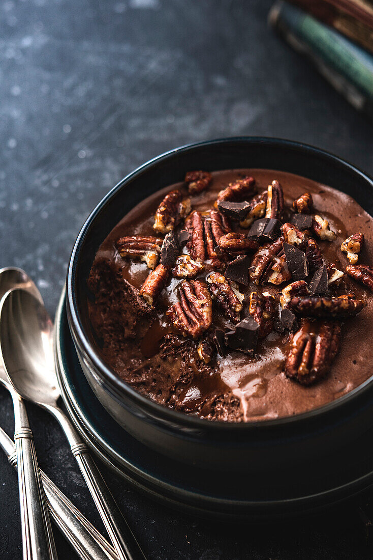 Chocolate mousse with caramel and pecans
