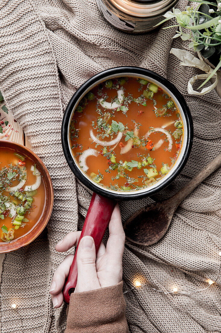 Tomatensuppe mit Zwiebeln