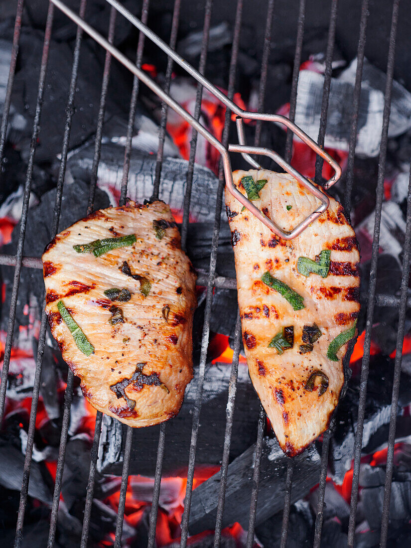 Marinated escalopes on the grill