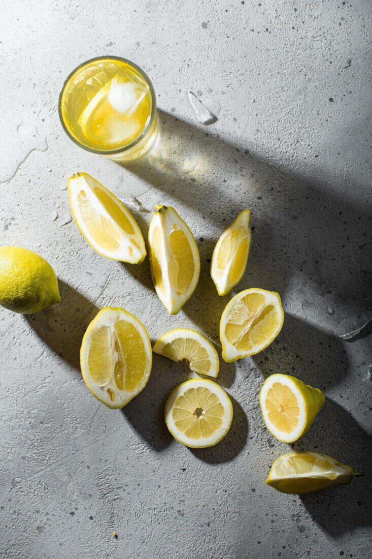 Sliced lemons