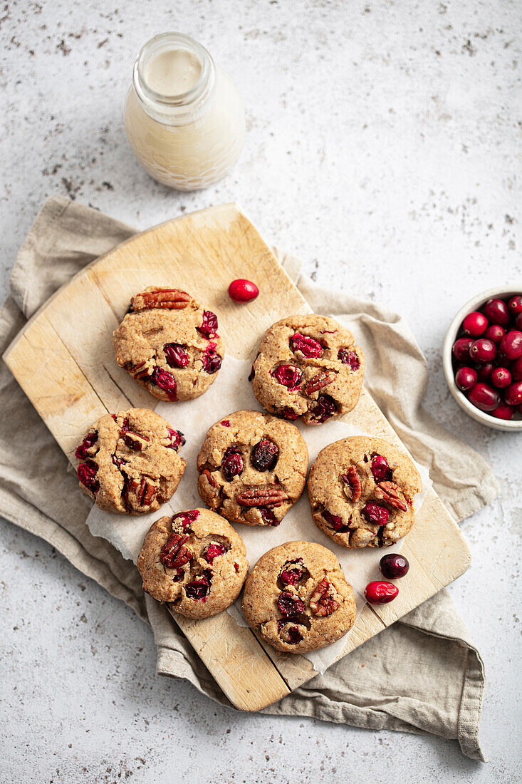 Pecan and cranberry cookies