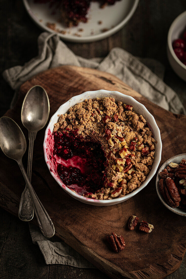 Blueberry and pecan crumble
